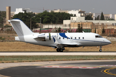 A6-RAS (5583) Bombardier CL-600-2B16 Challenger 604