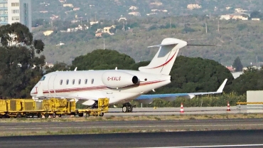 G-KALS (20106) 2006 Bombardier Challenger 300