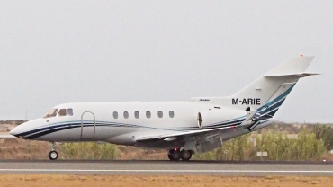 M-ARIE (258600) 2002 Raytheon Hawker 800XP