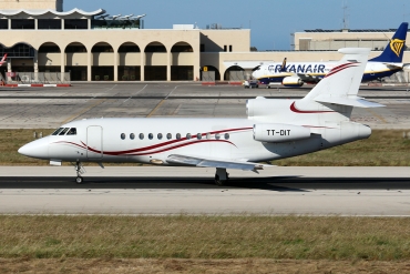 TT-DIT (62) 1990 Dassault Falcon 900B