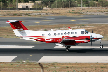 2-WKTP · Beechcraft B300 King Air 350 · MLA / LMML