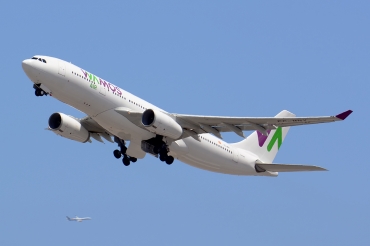 EC-MNY (cn 0261) Airbus A330-243