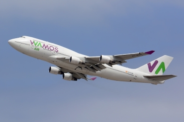 EC-KXN (cn 25703) Boeing 747-4H6