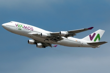 EC-KXN (cn 25703) Boeing 747-4H6