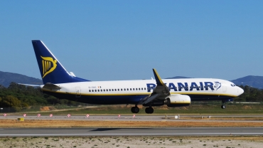 EI-DHC (33573) 2005 Boeing 737-8AS(WL)