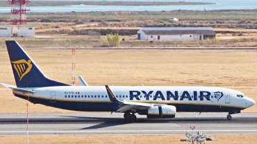 EI-FTO (44765) 2017 Boeing 737-8AS(WL)