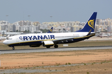 EI-EKW (38506) 2010 Boeing 737-8AS(WL)