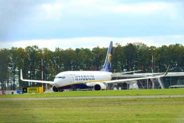 EI-ENH (35033) 2010 Boeing 737-8AS(WL)