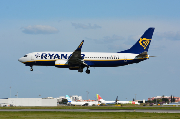 EI-FOI (44712) 2016 Boeing 737-8AS(WL)