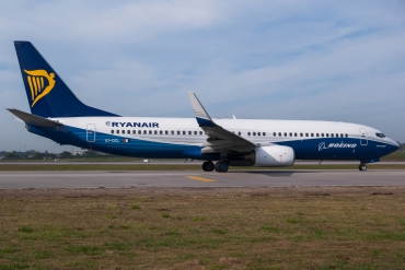 EI-DCL (33806) 2004 Boeing 737-8AS(WL)