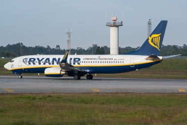 EI-EFH (035012) Boeing 737-8AS(WL)