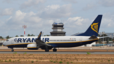 EI-EKC (38495) 2009 Boeing 737-8AS(WL)