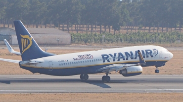 EI-EKE (35023) 2010 Boeing 737-8AS(WL)