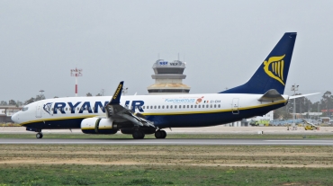 EI-EKK (38500) 2010 Boeing 737-8AS(WL)