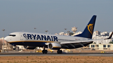 EI-FIH (44697) 2015 Boeing 737-8AS WL