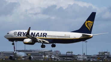 EI-FRC (62690) 2016 Boeing 737-8AS(WL)