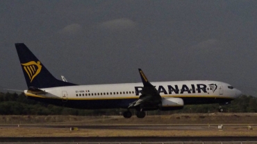 EI-GDN (44807) 2017 Boeing 737-8AS WL