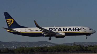 EI-GJP (44834) 2018 Boeing 737-8AS(WL)