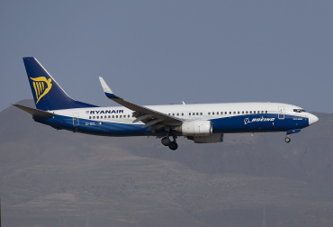 EI-DCL 33806) 2004 Boeing 737-8AS(WL)