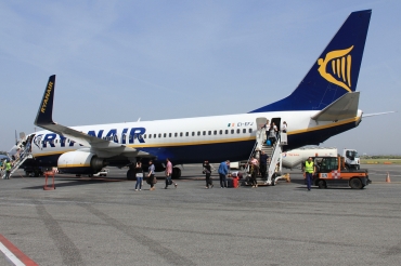 EI-EFJ (37356) 2009 Boeing 737-8AS(WL)
