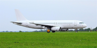 LZ-MDK (1422) 2001 Airbus A320-232