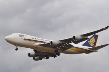9V-SFD (26553) 1995 Boeing 747-412F(SCD)