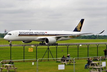 9V-SMQ (133) 2017 Airbus A350-941