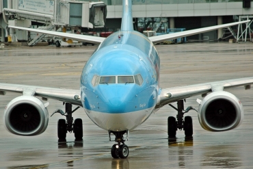 OO-VAC (33014) 2003 Boeing 737-8BK(WL)