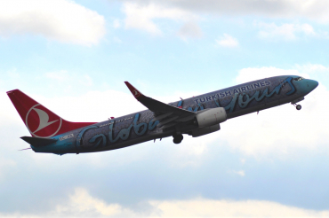 TC-JHL (40976) 2011 Boeing 737-8F2(WL)