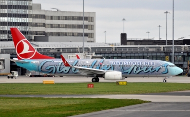 TC-JHL (40976) 2011 Boeing 737-8F2(WL)