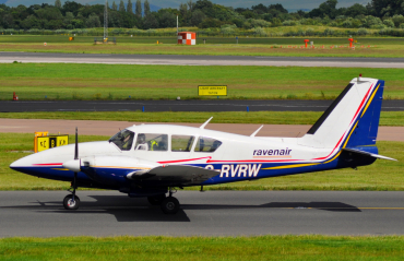 G-RVRW (27-7305045) 1973 Piper PA-23-250 Aztec E