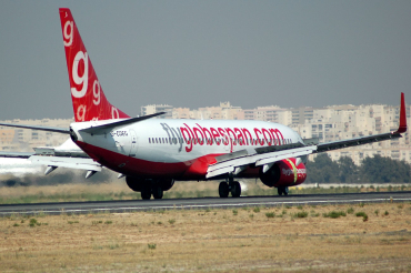 G-CDEG (33022) 2005 Boeing 737-8BK(WL)