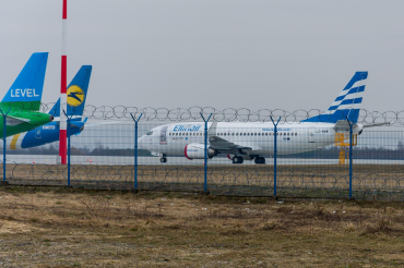 LZ-BVM (29100) 1998 Boeing 737-31S(WL)