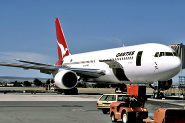 VH-EAN (23402) 1986 Boeing 767-238(ER)