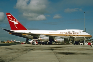 VH-EAB (22672) 1981 Boeing 747SP-38