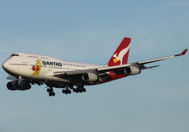VH-OJU (25566) 2000 Boeing 747-438
