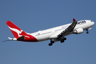 VH-EBB (522) 2002 Airbus A330-202