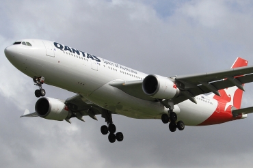VH-EBF (853) 2007 Airbus A330-202