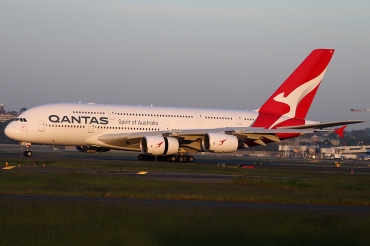 VH-OQB (015) 2008 Airbus A380-842