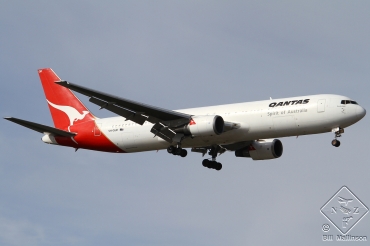 VH-OGM (25575) 1992 Boeing 767-338(ER)