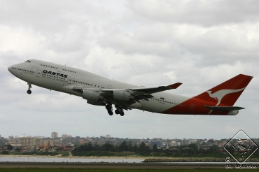 VH-OJA (24354) 1989 Boeing 747-438