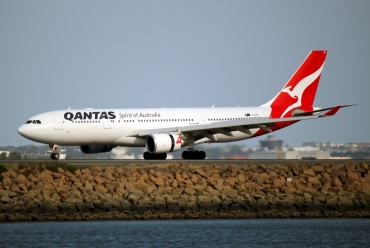 VH-EBF (853) 2007 Airbus A330-202