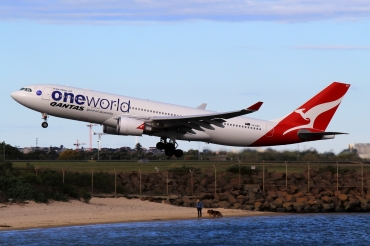 VH-EBV (1365) 2012 Airbus A330-203