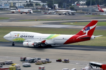 VH-OEJ (32914) 2003 Boeing 747-438(ER)