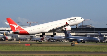 VH-QPG (603) 2004 Airbus A330-303
