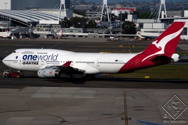VH-OJU (25566) 2000 Boeing 747-438