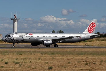 OE-LET (3830) 2009 Airbus A321-211