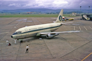 G-AVRO, (cn 19712/162), Boeing 737-204