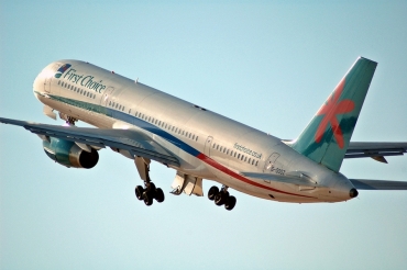 G-OOOZ (25593) 1992 Boeing 757-236