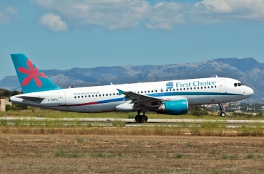 G-OOPU (1637) 2001 Airbus A320-214